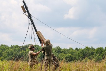 Soldiers test new Army system to increase command post mobility